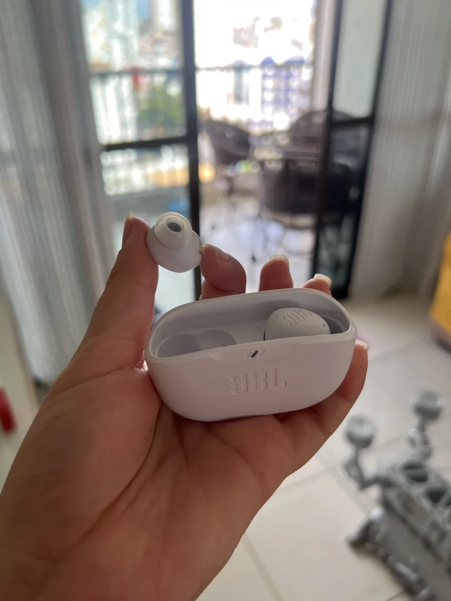 Fone De Ouvido Bluetooth Sem Fio Branco Wave Buds 2 Jbl